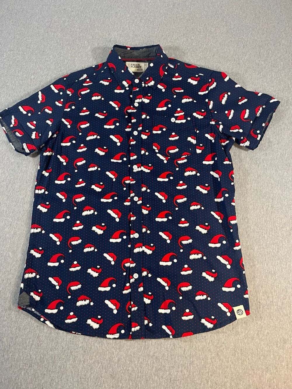 Free Planet Navy Blue Santa Hat Button Up Short Sleeve Shirt Men’s M